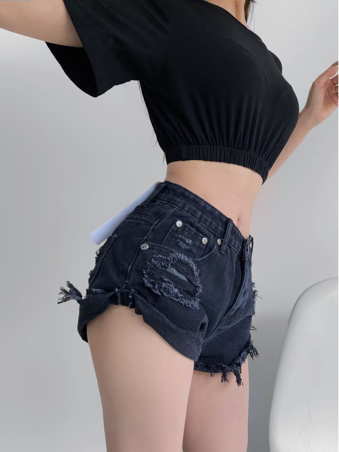 Distressed Jean Rip - Shorts Jeans Feminino Y2K de Cintura