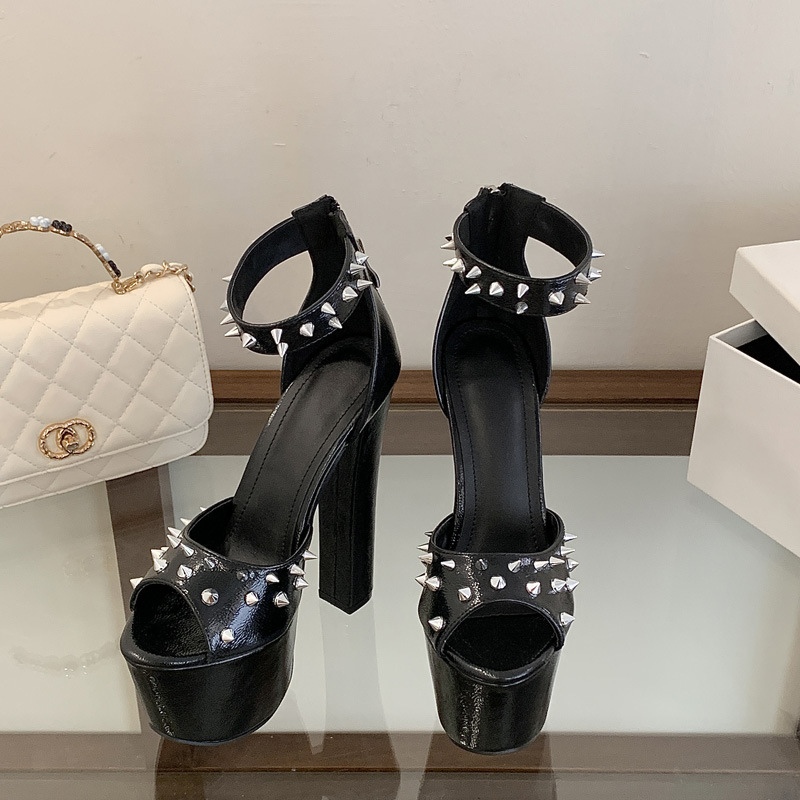 Design de moda metal rebite vo - Street Fashion Shoes avaliação e preço