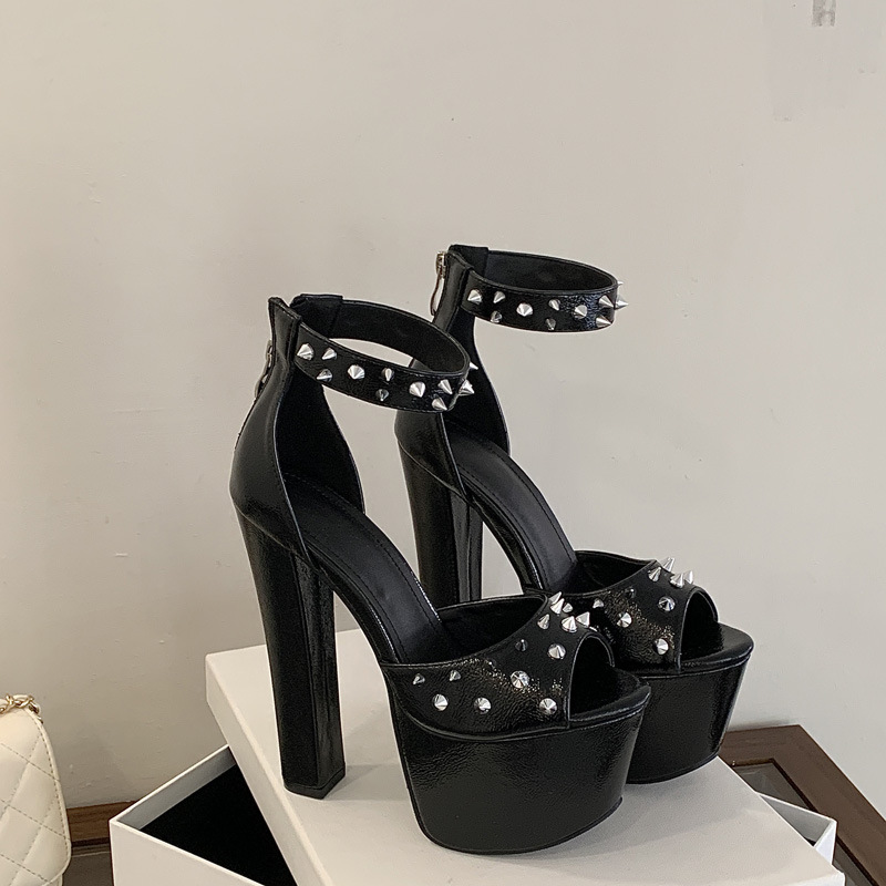 Design de moda metal rebite vo - Street Fashion Shoes avaliação e preço