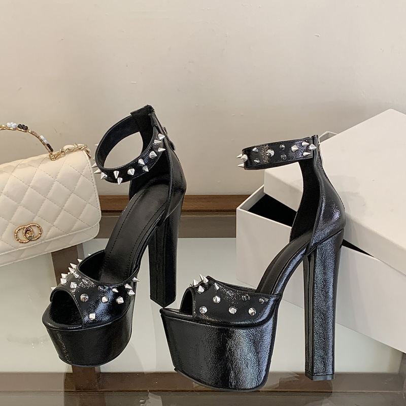 Design de moda metal rebite vo - Street Fashion Shoes avaliação e preço